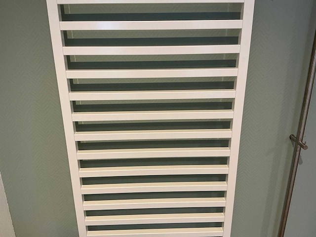 Zehnder - designradiator 60 x 143 cm - afbeelding 4 van  7