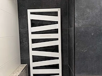 Zehnder - ribbon e - designradiator 50 x 182 cm - afbeelding 4 van  6