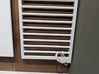 Zehnder - subway e - designradiator 60 x 155 cm - afbeelding 1 van  7