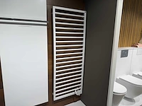 Zehnder - subway e - designradiator 60 x 155 cm - afbeelding 4 van  7