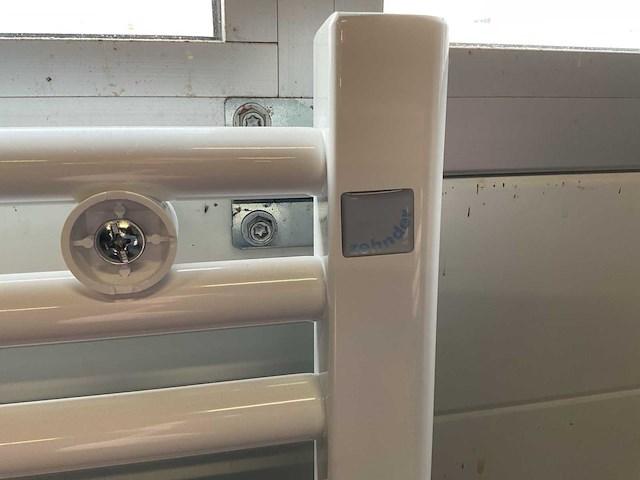 Zehnder 147x60cm designradiator - afbeelding 2 van  3