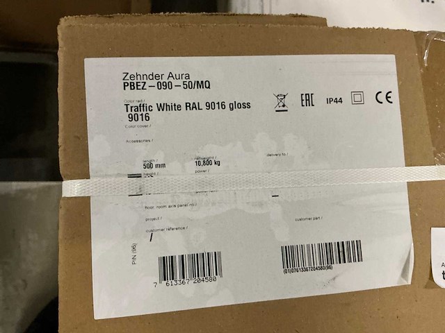 Zehnder aura 50x98x4cm designradiator (14x) - afbeelding 3 van  4