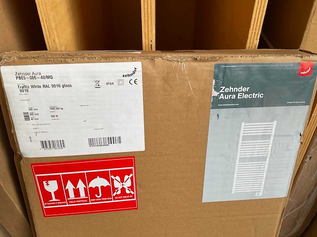 Zehnder aura designradiator elektrisch 86x40 cm - afbeelding 2 van  2