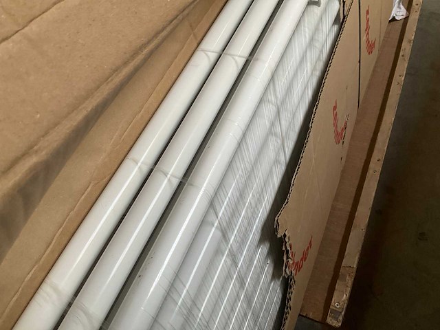 Zehnder charleston designradiator 3-koloms 220cm ral9016 - afbeelding 4 van  8