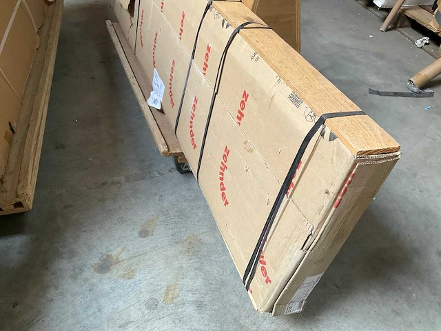 Zehnder charleston designradiator 3-koloms 220cm ral9016 - afbeelding 8 van  8