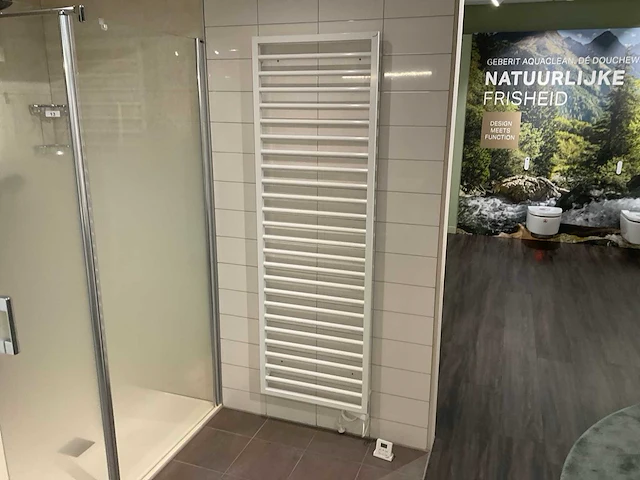 Zehnder elektrische design radiator - afbeelding 2 van  3
