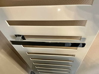 Zehnder metropolitan bar designradiator - afbeelding 1 van  4