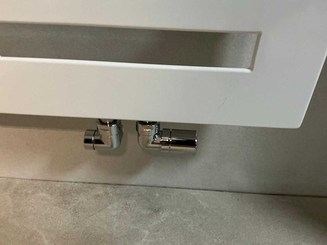 Zehnder metropolitan designradiator - afbeelding 2 van  3