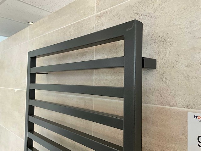 Zehnder quaro designradiator - afbeelding 3 van  6