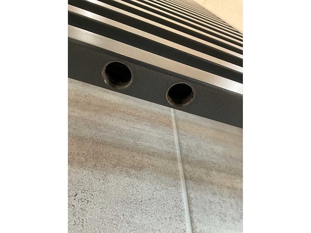 Zehnder quaro designradiator - afbeelding 6 van  6