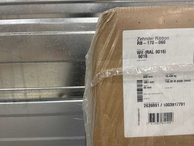 Zehnder ribbon designradiator - afbeelding 3 van  3