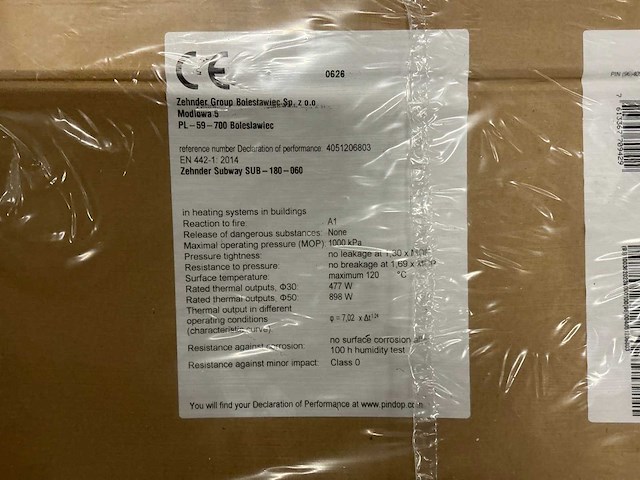 Zehnder subway designradiator mat zwart 600x1837mm - afbeelding 3 van  4