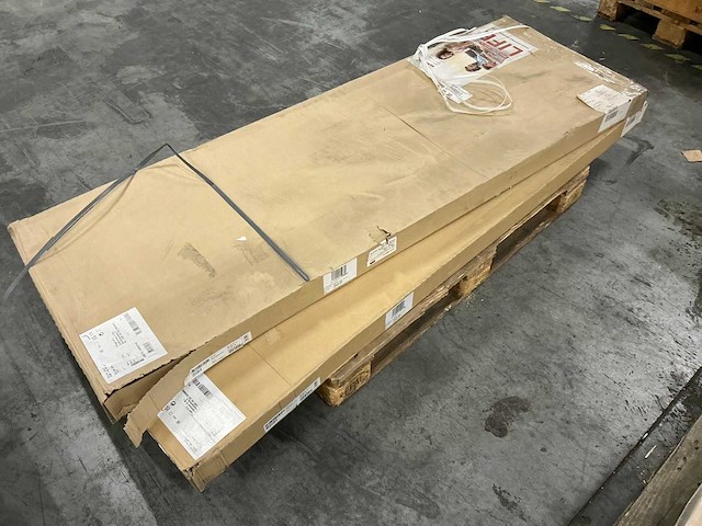 Zehnder subway designradiator wit 600x1869mm - afbeelding 3 van  3