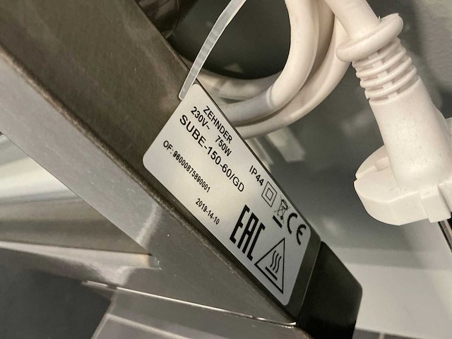 Zehnder subway elektrische designradiator - afbeelding 3 van  5