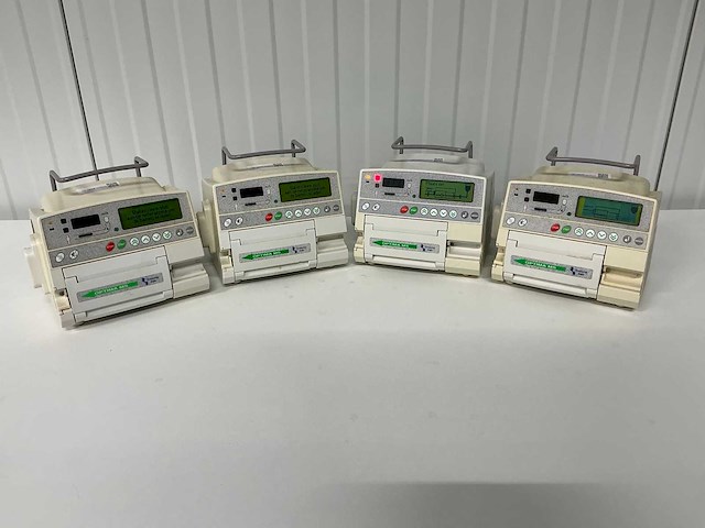 Zeiss - opmi pico - volumetrische infuuspomp (4x) - afbeelding 1 van  4