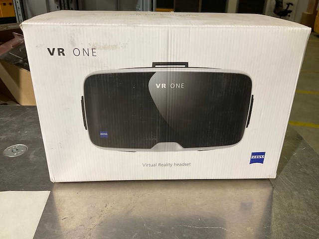 Zeiss virtual reality headset - afbeelding 1 van  3