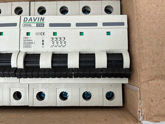 Zekeringsautomaten 50 amp 3x - afbeelding 2 van  3