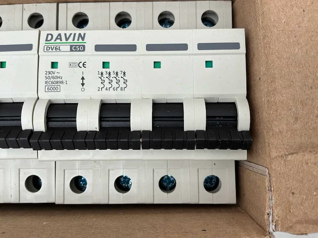 Zekeringsautomaten 50 amp 3x - afbeelding 2 van  3