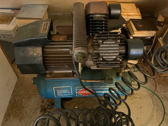 Zela 500 bakplaten invetspuit inclusief spuitpistool, drumvat en airpress compressor - afbeelding 6 van  6