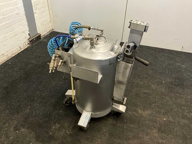 Zela blikkenspuit machine - afbeelding 4 van  9