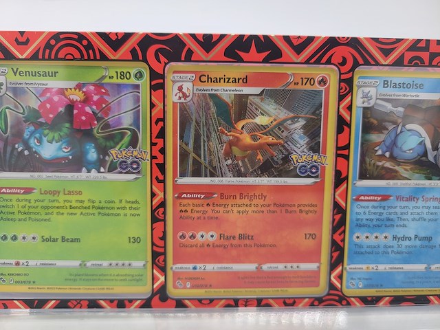 Zeldzame pokémon kaarten in frame - afbeelding 4 van  10