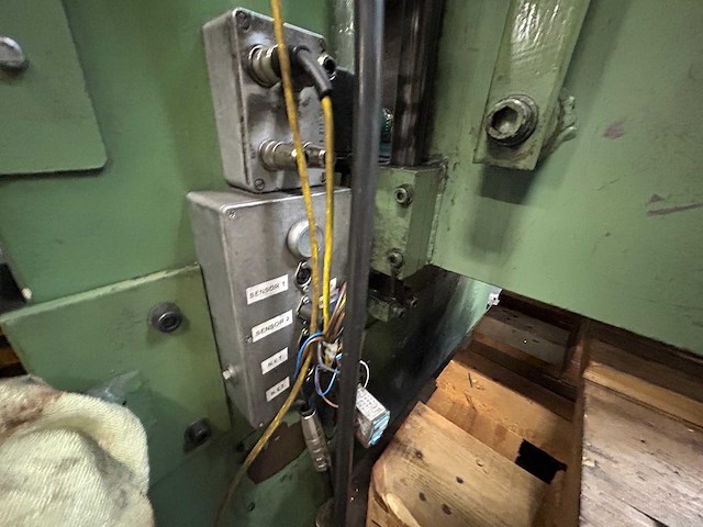 Zelezarna ravne - 1990 - vps 250-600-1200 - hydraulische pers - afbeelding 17 van  78