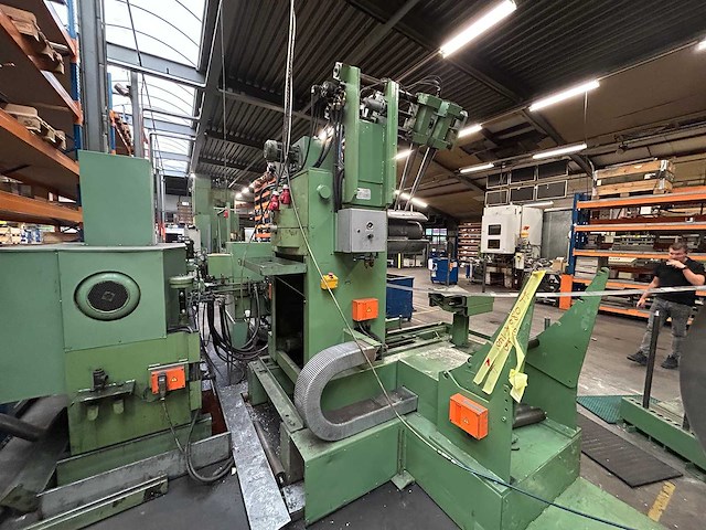Zelezarna ravne - 1990 - vps 250-600-1200 - hydraulische pers - afbeelding 65 van  78