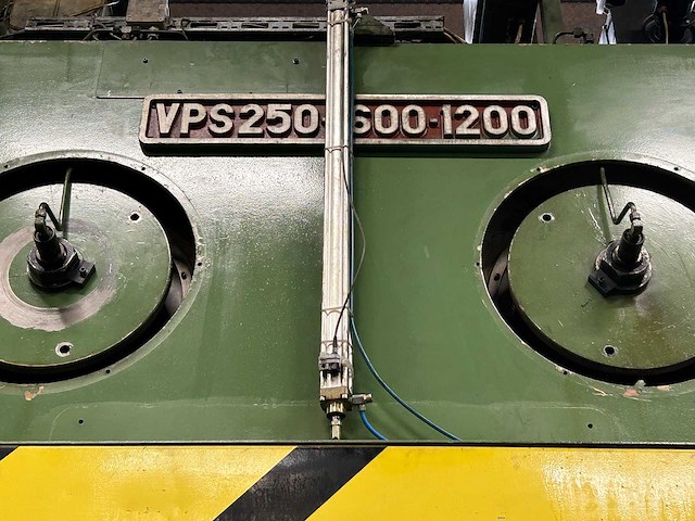 Zelezarna ravne - 1990 - vps 250-600-1200 - hydraulische pers - afbeelding 66 van  78