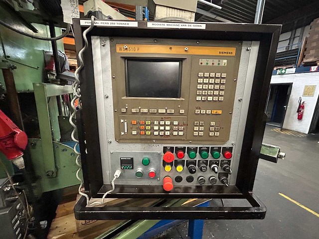 Zelezarna ravne - 1990 - vps 250-600-1200 - hydraulische pers - afbeelding 72 van  78