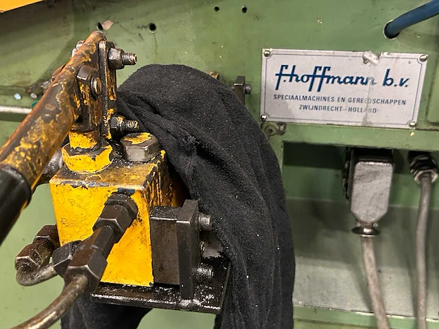 Zelezarna ravne - 1990 - vps 250-600-1200 - hydraulische pers - afbeelding 19 van  86