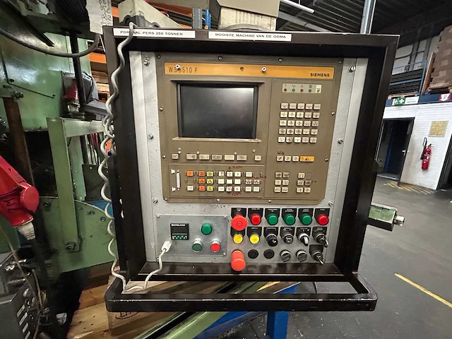Zelezarna ravne - 1990 - vps 250-600-1200 - hydraulische pers - afbeelding 57 van  86