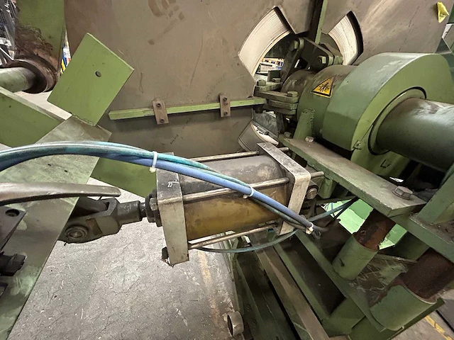 Zelezarna ravne - 1990 - vps 250-600-1200 - hydraulische pers - afbeelding 47 van  86