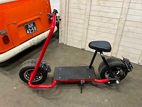 Zelf balancing elektrisch moon scooter - afbeelding 2 van  8