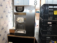Zelf pasteuriserende 1-kraans softijsmachine carpigiani 191 steel sp p. vermoedelijk bouwjaar 2009.
