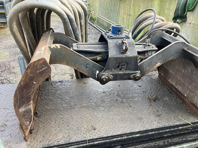 Zelfbouw - 1990 - 1990 zelfbouw kipper met 2x haakarmbak met kraan - afbeelding 4 van  18