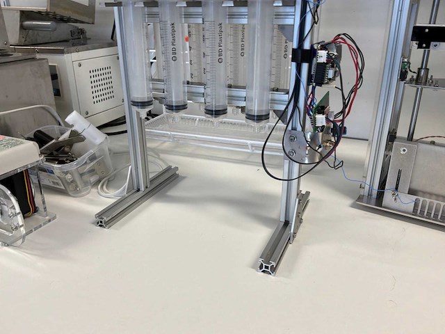 Zelfbouw laboratoriumtestopstelling - afbeelding 11 van  12