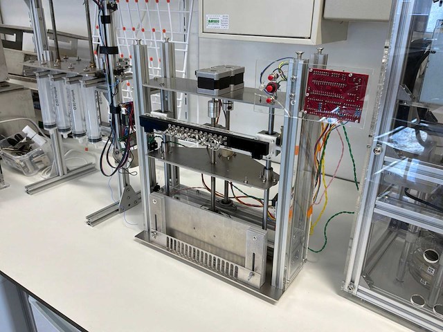 Zelfbouw laboratoriumtestopstelling - afbeelding 8 van  9