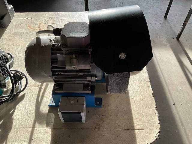 Zelfbouw polijstmachine - afbeelding 2 van  3