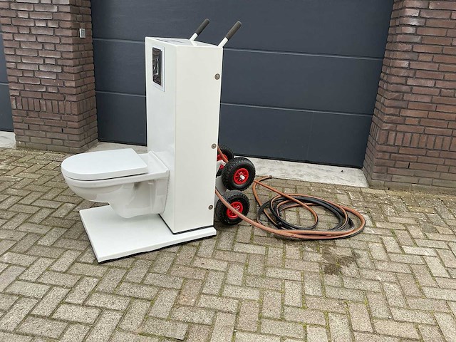 Zelfbouw toilet met vermaler - afbeelding 1 van  13