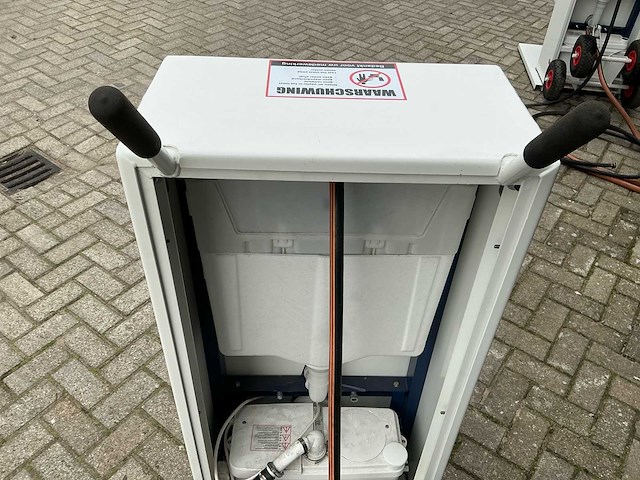 Zelfbouw toilet met vermaler - afbeelding 2 van  13