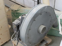 Zelfbouwzeef met afmeting 180 x 71 x 125 cm met afzuigmotor. maasgrootte ca. 2x2 mm. - afbeelding 2 van  4