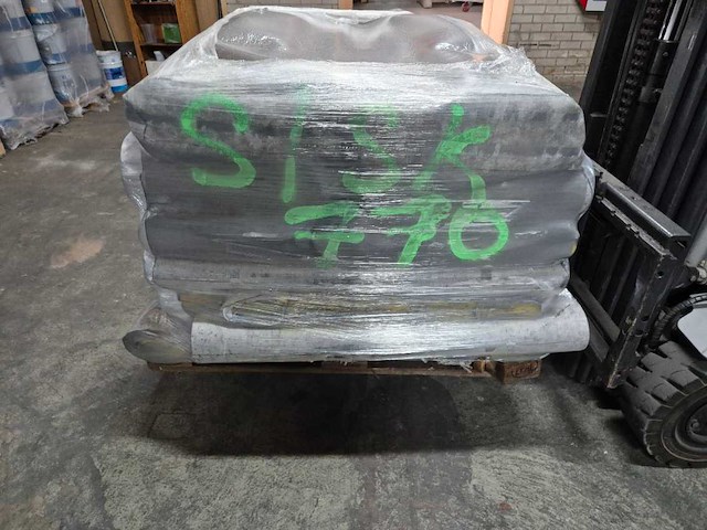 Zelfklevend ondervloer voor dryback pvc (ca. 305,5m2) - afbeelding 4 van  6