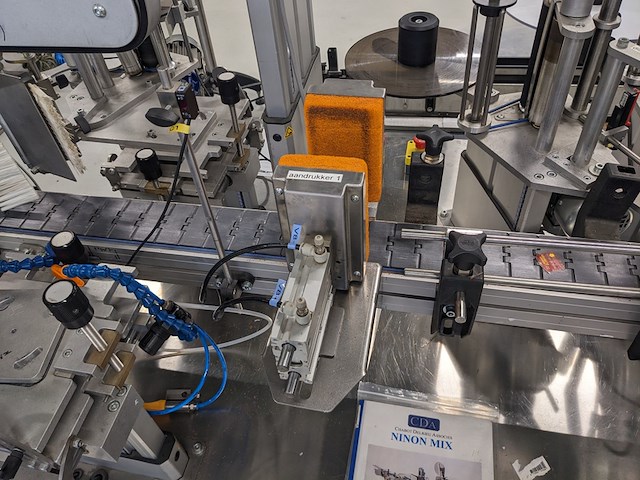 Zelfklevende etiketeer machine, cda, ninon mix, blauw, 2014 - afbeelding 23 van  24