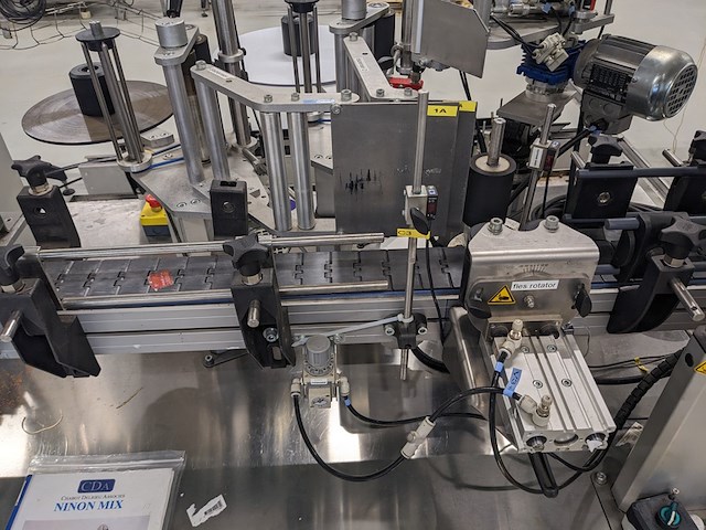 Zelfklevende etiketeer machine, cda, ninon mix, blauw, 2014 - afbeelding 24 van  24