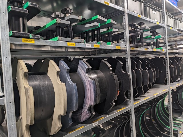 Zelfklevende etiketeer machine, krones, autocol 747-648, 2002 - afbeelding 21 van  39