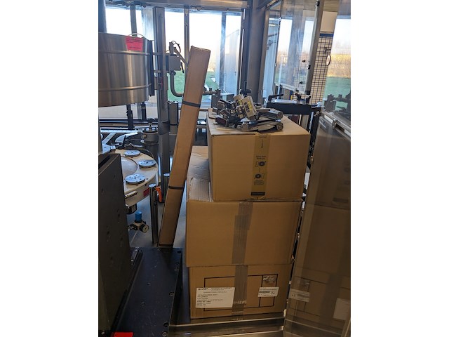 Zelfklevende etiketeer machine, krones, autocol 747-648, 2002 - afbeelding 8 van  39