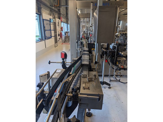 Zelfklevende etiketeer machine, krones, autocol 747-648, 2002 - afbeelding 13 van  39