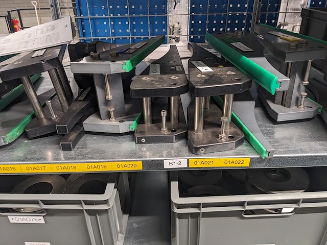 Zelfklevende etiketeer machine, krones, autocol 747-648, 2002 - afbeelding 18 van  39