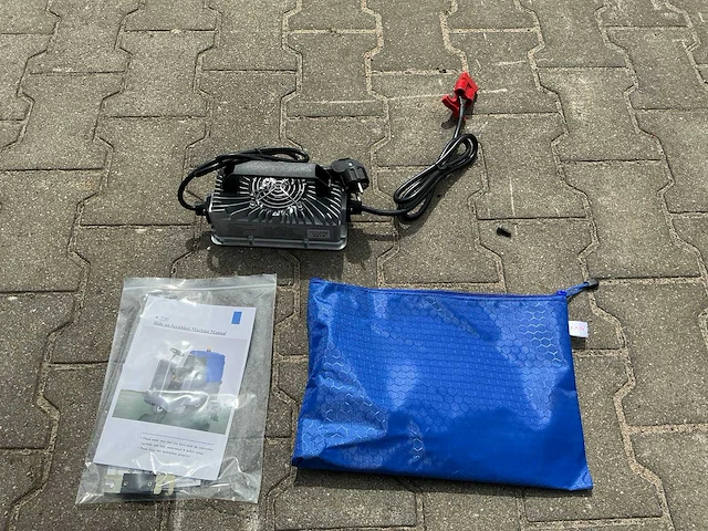 Zelfrijdende schrobmachine / vloerreiniger - afbeelding 5 van  17
