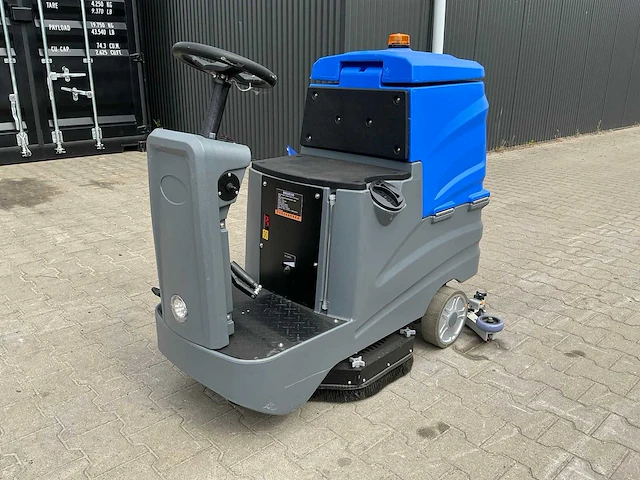 Zelfrijdende schrobmachine / vloerreiniger - afbeelding 1 van  17